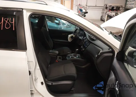 2018 Nissan Rogue Sv z USA, uszkodzony, nr VIN 5N1AT2MVXJC792554